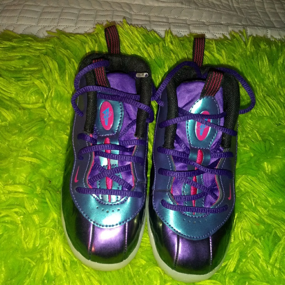 Girl nike foamposite sz10c